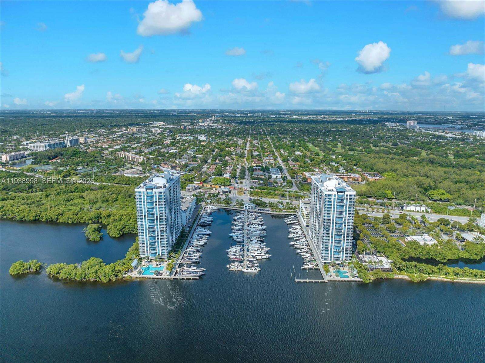 MARINA PALMS RESIDENCES SOUTH - 17111 Biscayne Blvd, North Miami Beach, FL 33160 | Picture 43