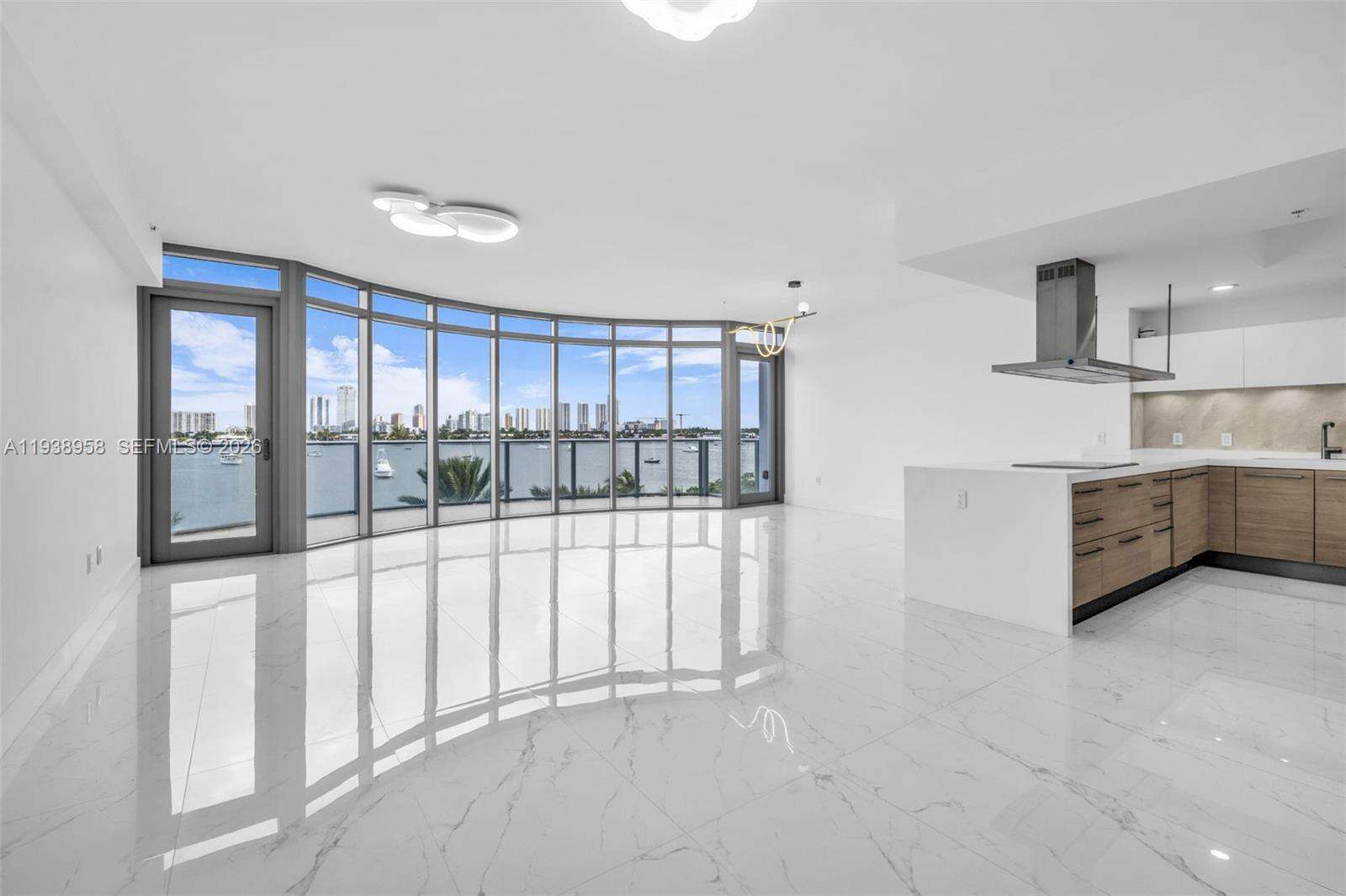 MARINA PALMS RESIDENCES SOUTH - 17111 Biscayne Blvd, North Miami Beach, FL 33160 | Picture 7