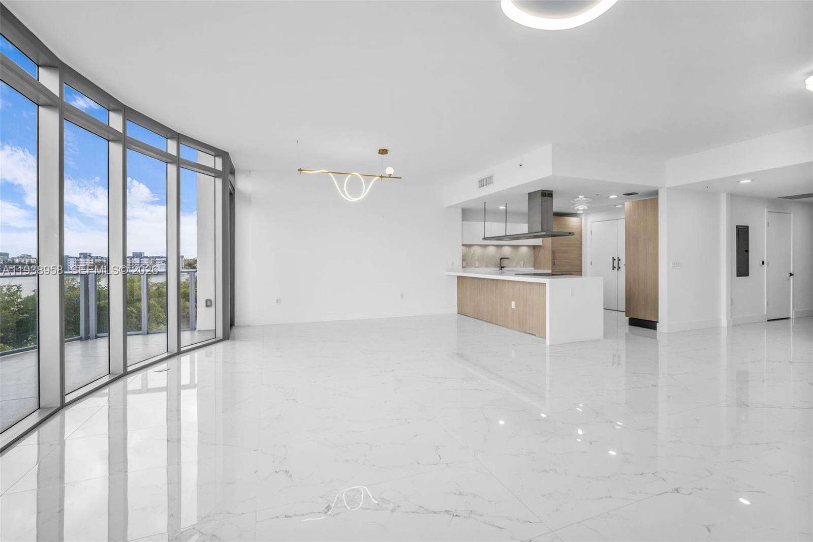 MARINA PALMS RESIDENCES SOUTH - 17111 Biscayne Blvd, North Miami Beach, FL 33160 | Picture 8