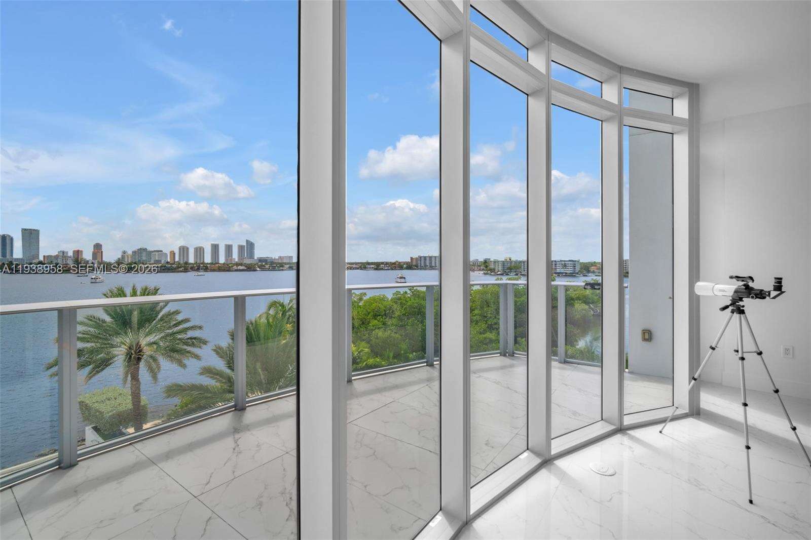 MARINA PALMS RESIDENCES SOUTH - 17111 Biscayne Blvd, North Miami Beach, FL 33160 | Picture 10