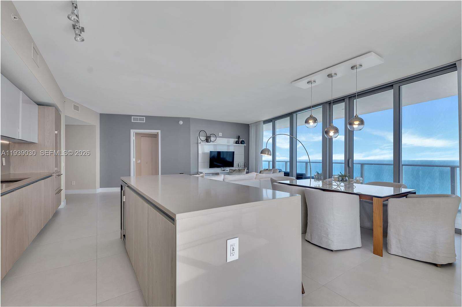 4111 SOUTH OCEAN DRIVE CONDO HOTEL - 4111 Ocean Dr, Hollywood, FL 33019 | Picture 6