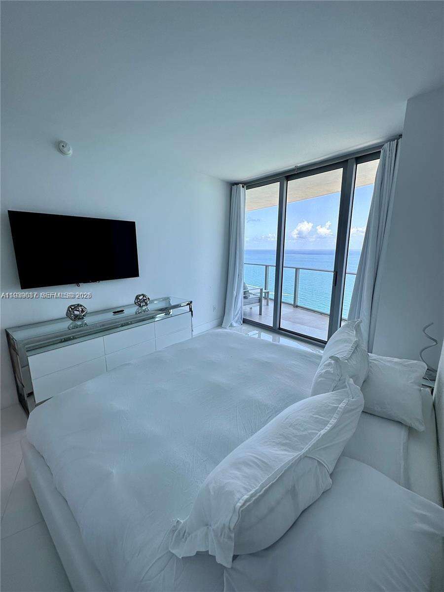 4111 SOUTH OCEAN DRIVE CONDO HOTEL - 4111 Ocean Dr, Hollywood, FL 33019 | Picture 15