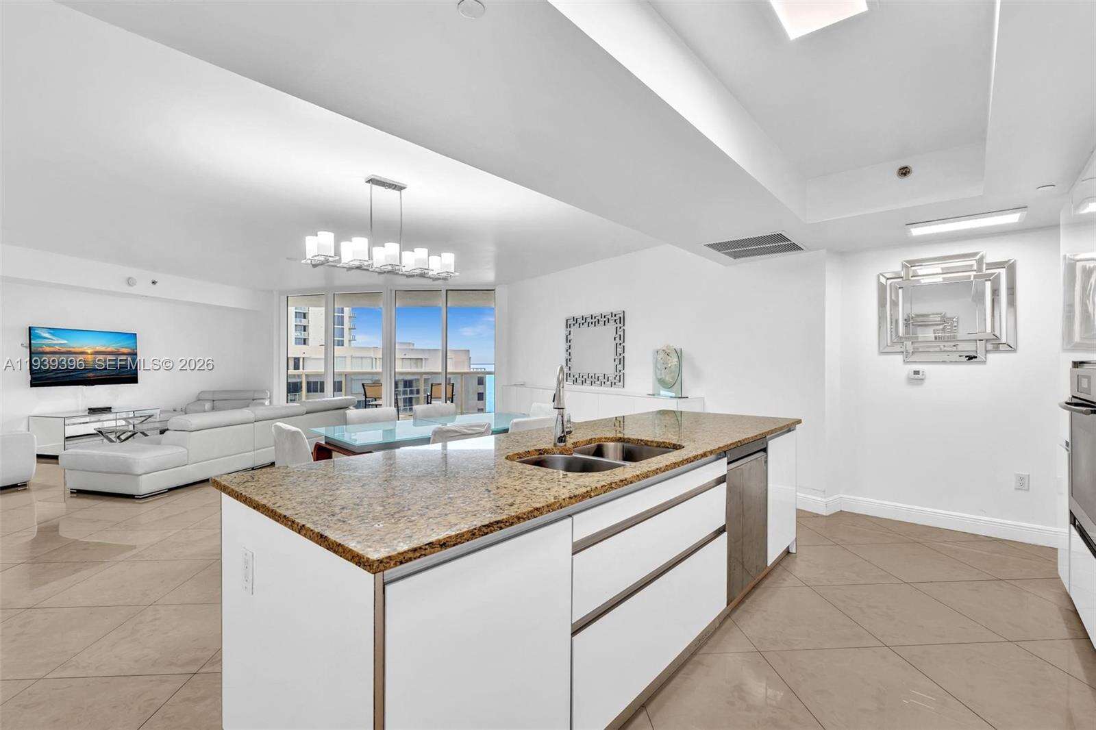 OCEAN FOUR - 17201 Collins Ave, Sunny Isles Beach, FL 33160 | Picture 16