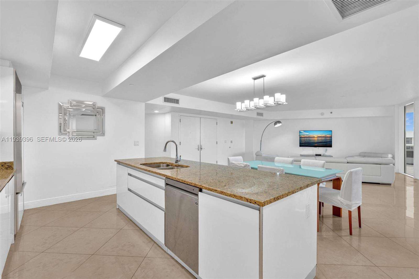 OCEAN FOUR - 17201 Collins Ave, Sunny Isles Beach, FL 33160 | Picture 18