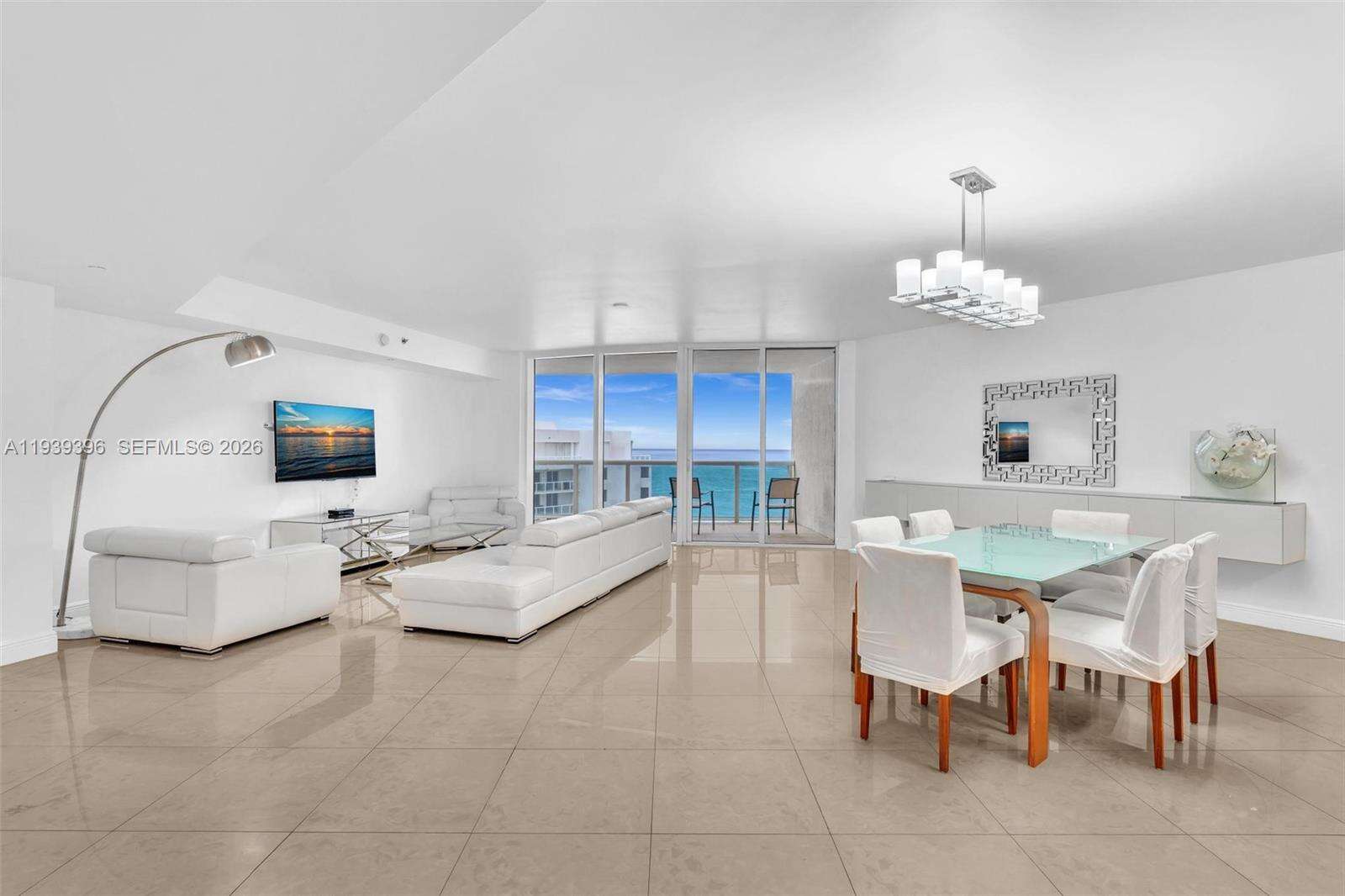 OCEAN FOUR - 17201 Collins Ave, Sunny Isles Beach, FL 33160 | Picture 3