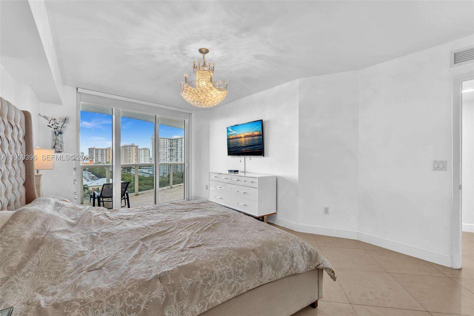 OCEAN FOUR - 17201 Collins Ave, Sunny Isles Beach, FL 33160 | Picture 27