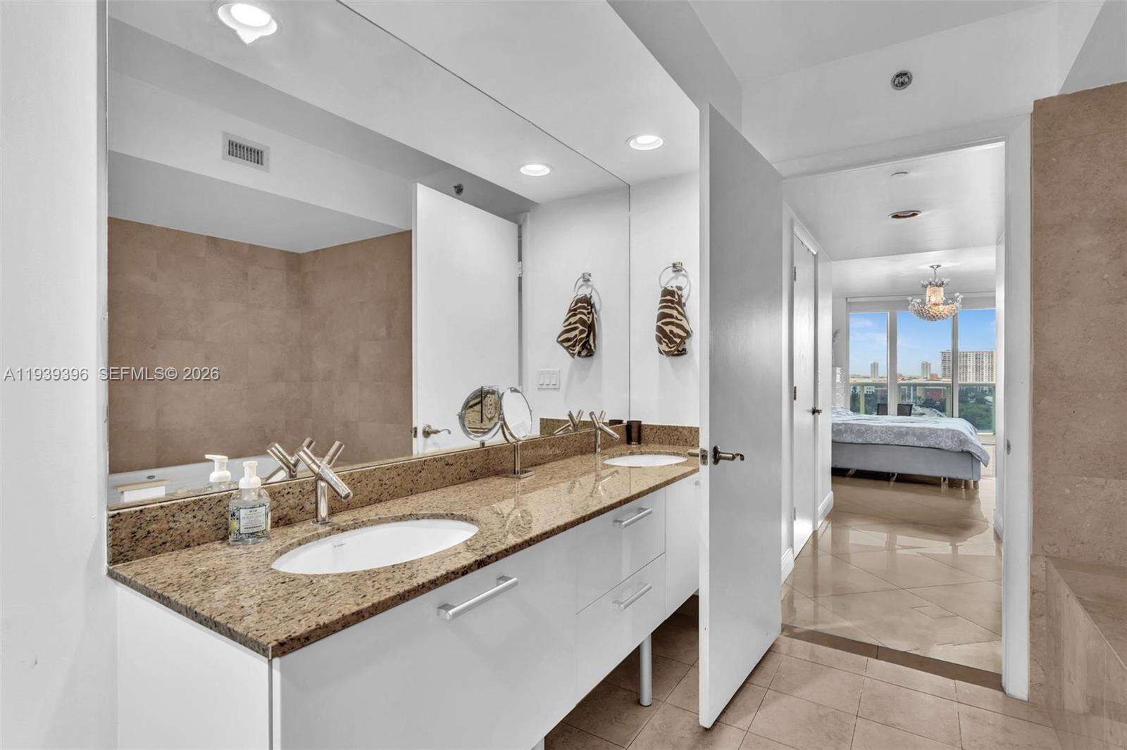 OCEAN FOUR - 17201 Collins Ave, Sunny Isles Beach, FL 33160 | Picture 38