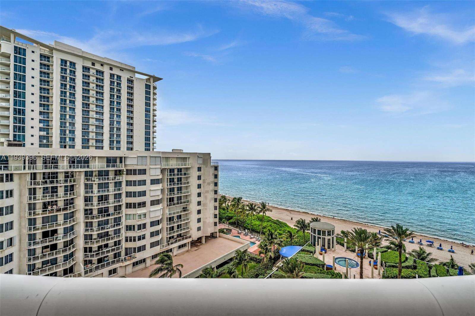 OCEAN FOUR - 17201 Collins Ave, Sunny Isles Beach, FL 33160 | Picture 5