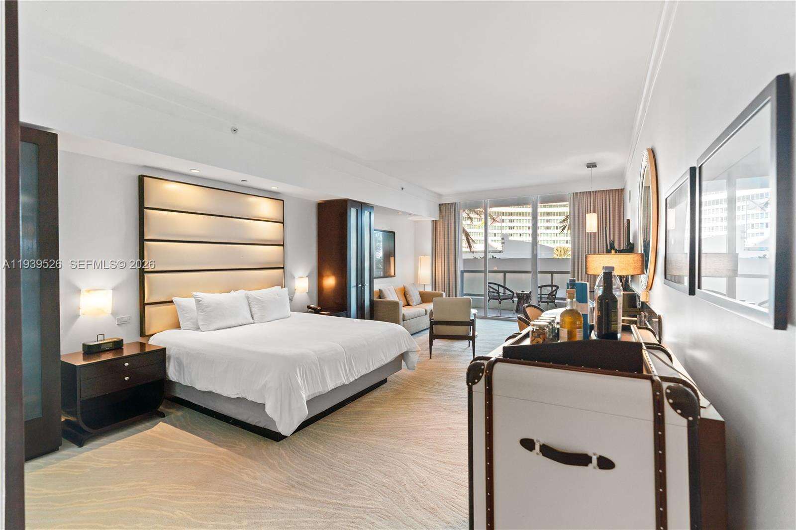 Fontainebleau 3 at 4391 Collins Ave, Miami Beach, FL 33140 - For Sale photo 1