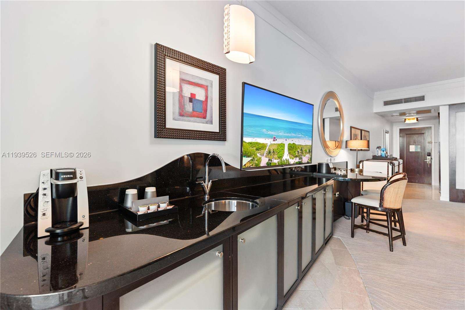 Fontainebleau 3 at 4391 Collins Ave, Miami Beach, FL 33140 - For Sale photo 10