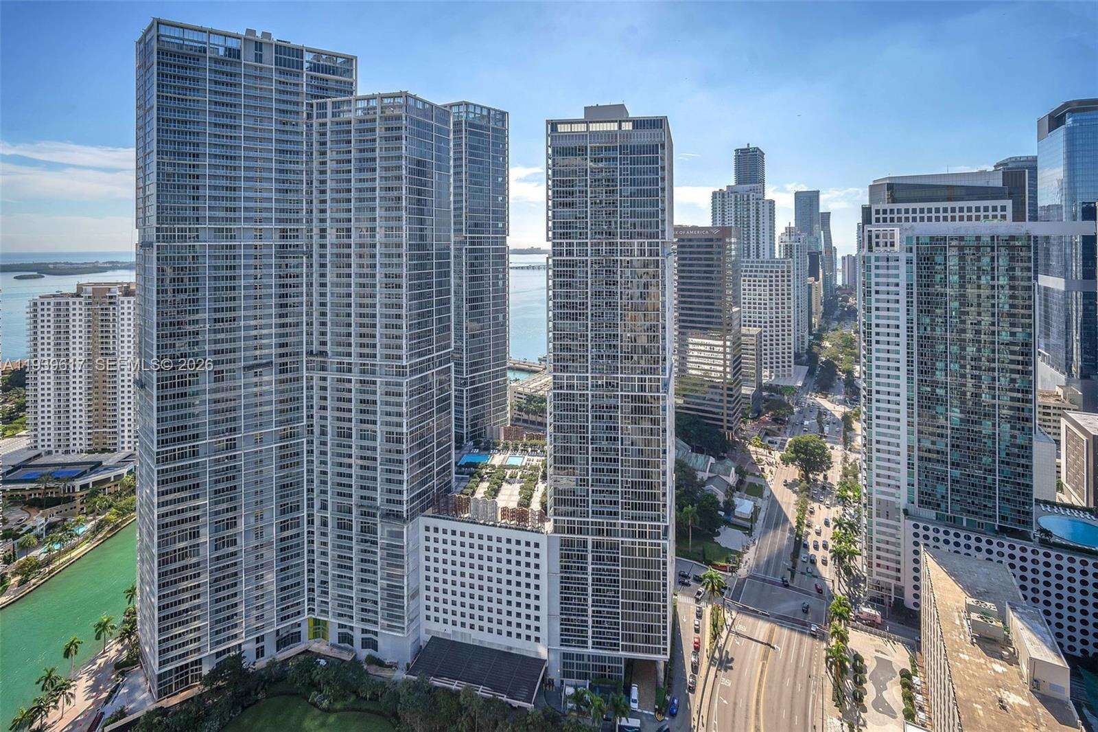 EPIC WEST - 200 Biscayne Blvd Way, Miami, FL 33131 | Picture 6