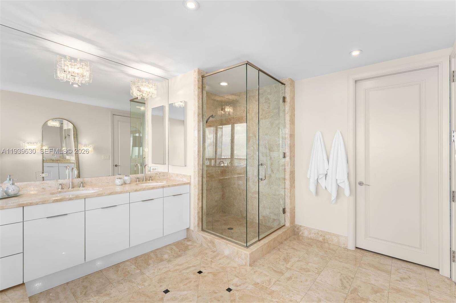 MILLENNIUM TOWER - 1425 Brickell Ave, Miami, FL 33131 | Picture 15