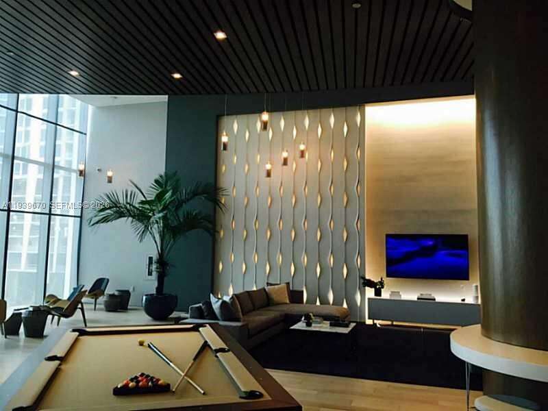 Icon Bay at 460 28 St, Miami, FL 33137 - For Sale photo 1