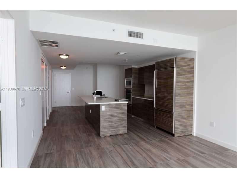 Icon Bay at 460 28 St, Miami, FL 33137 - For Sale photo 4