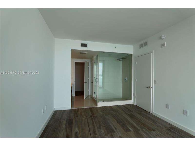 Icon Bay at 460 28 St, Miami, FL 33137 - For Sale photo 5