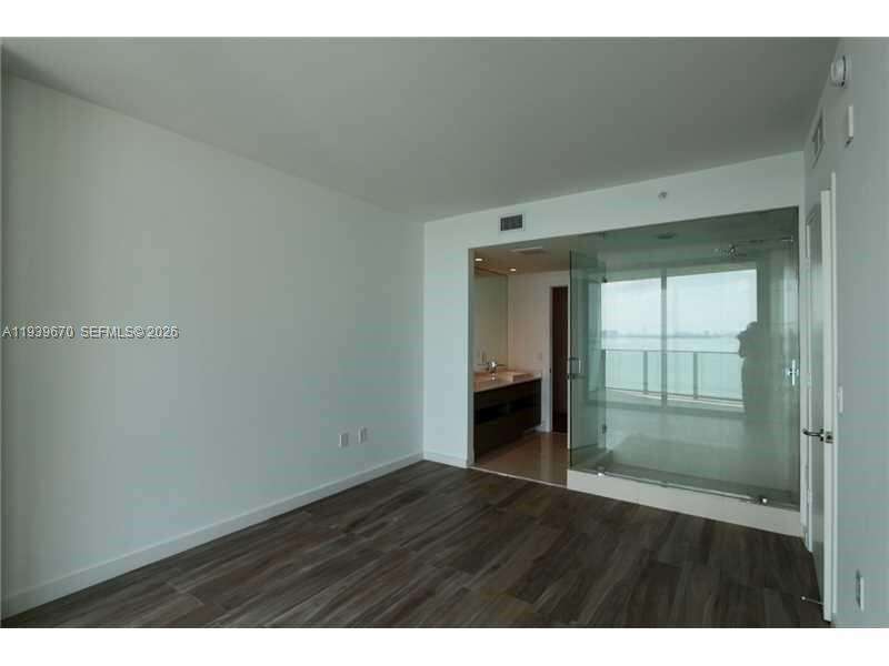 Icon Bay at 460 28 St, Miami, FL 33137 - For Sale photo 6