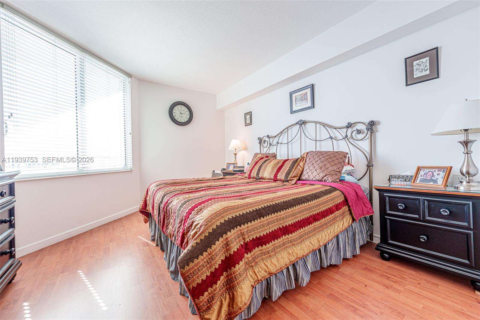 One Miami East at 335 Biscayne Blvd, Miami, FL 33131 - For Sale photo 11