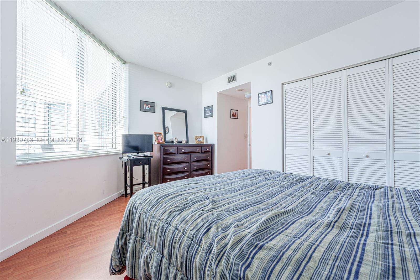 One Miami East at 335 Biscayne Blvd, Miami, FL 33131 - For Sale photo 14