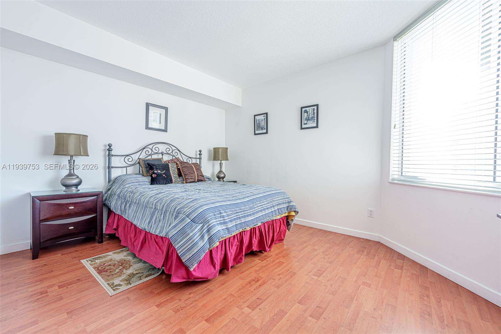 One Miami East at 335 Biscayne Blvd, Miami, FL 33131 - For Sale photo 16