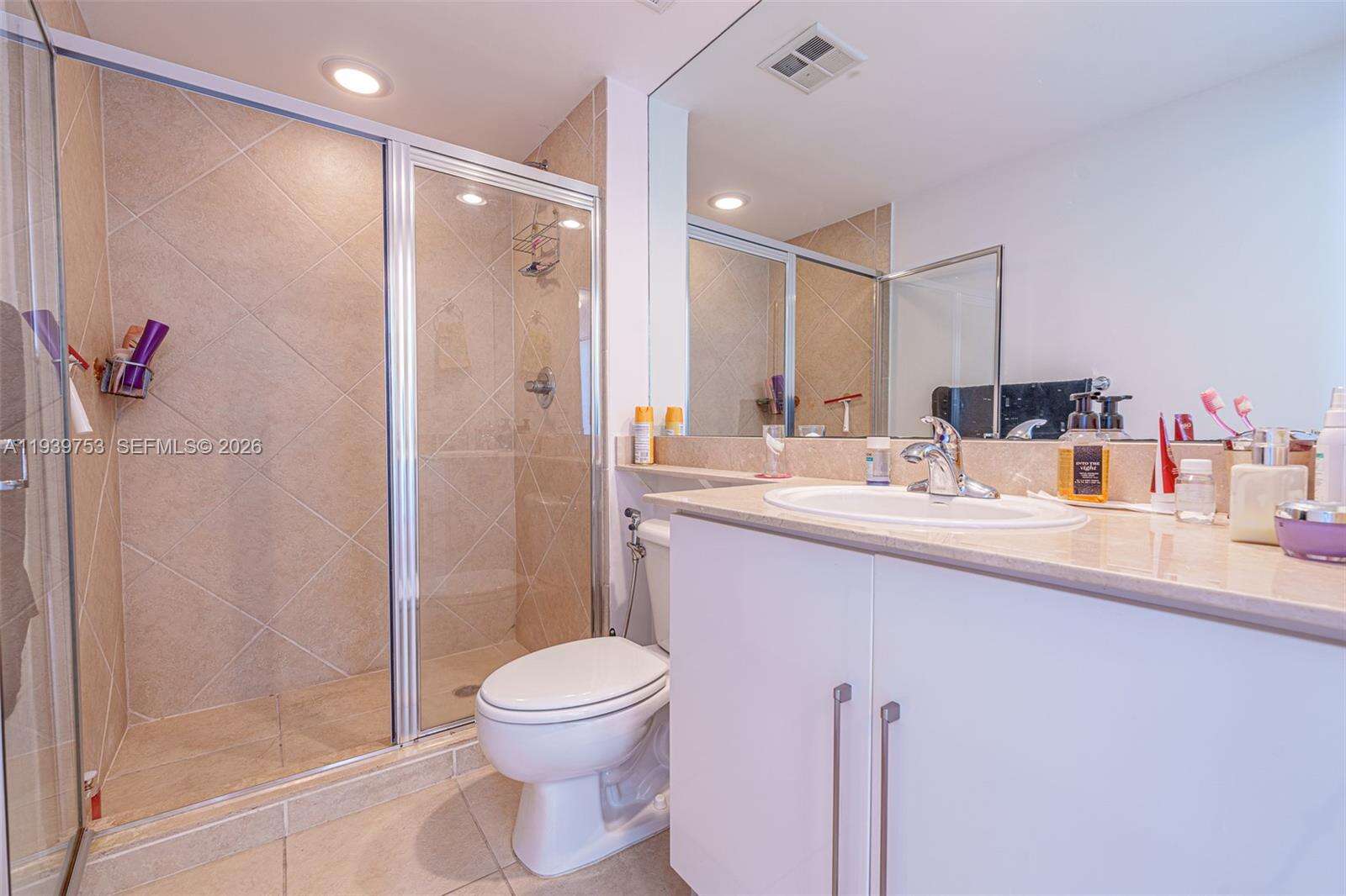 One Miami East at 335 Biscayne Blvd, Miami, FL 33131 - For Sale photo 17