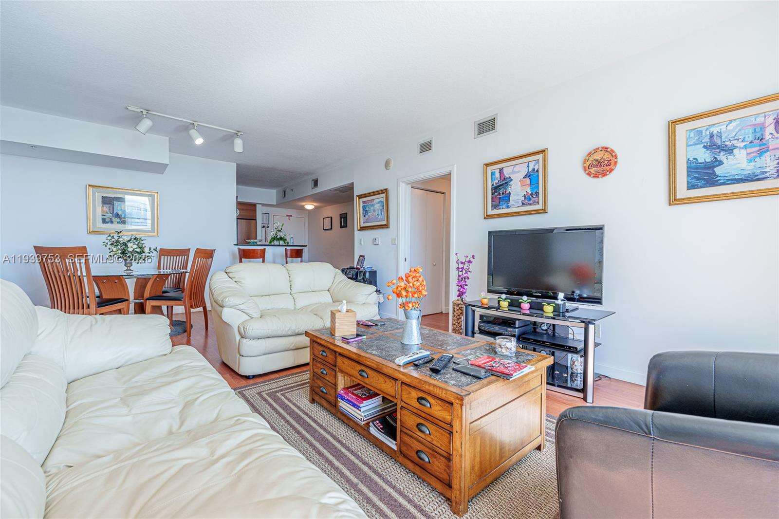 One Miami East at 335 Biscayne Blvd, Miami, FL 33131 - For Sale photo 18