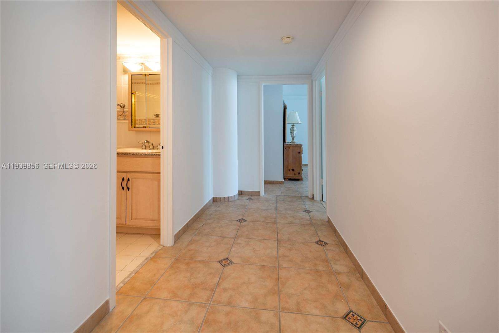 Sea Air Towers at 3725 Ocean Dr, Hollywood, FL 33019 - For Sale photo 11