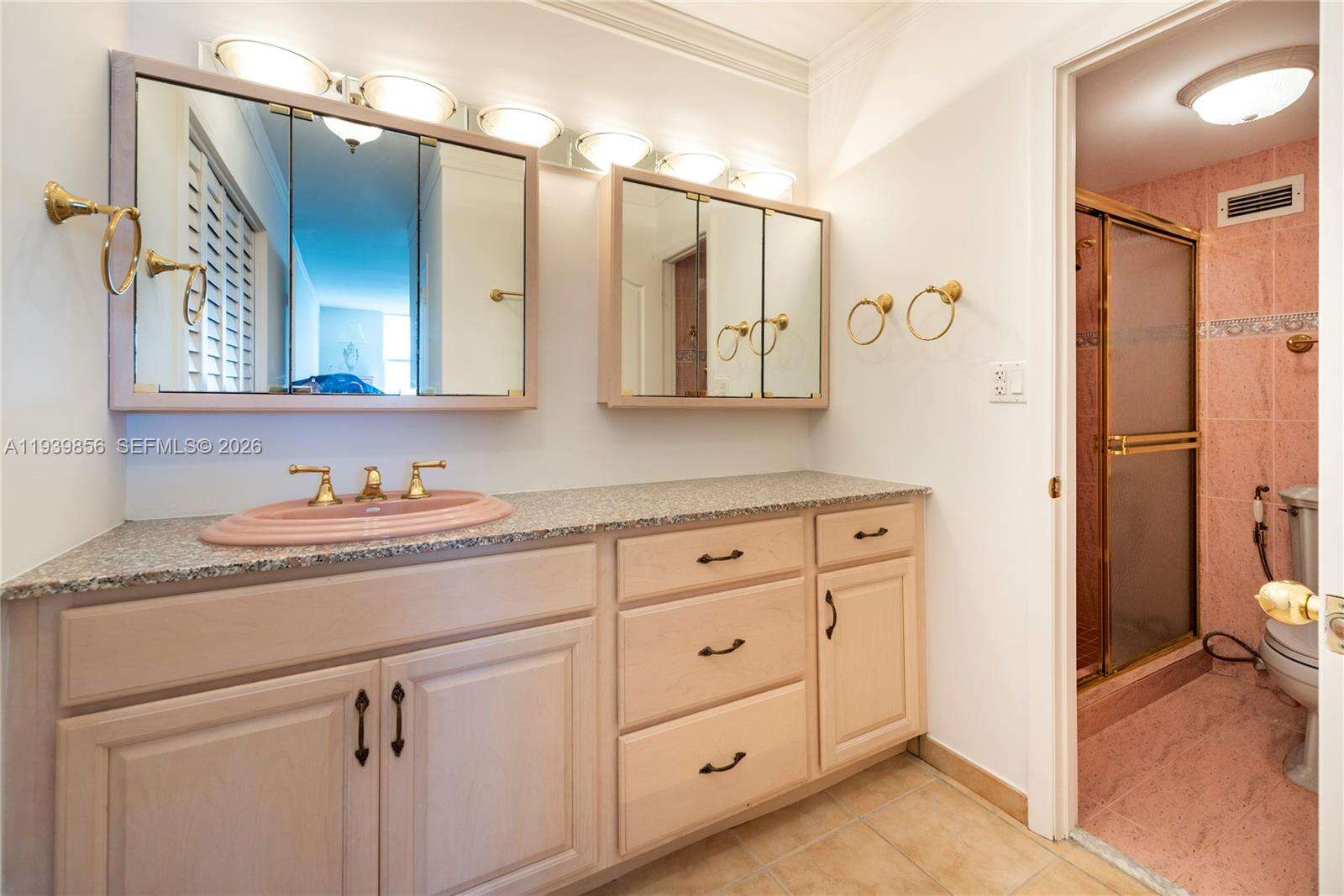 Sea Air Towers at 3725 Ocean Dr, Hollywood, FL 33019 - For Sale photo 20