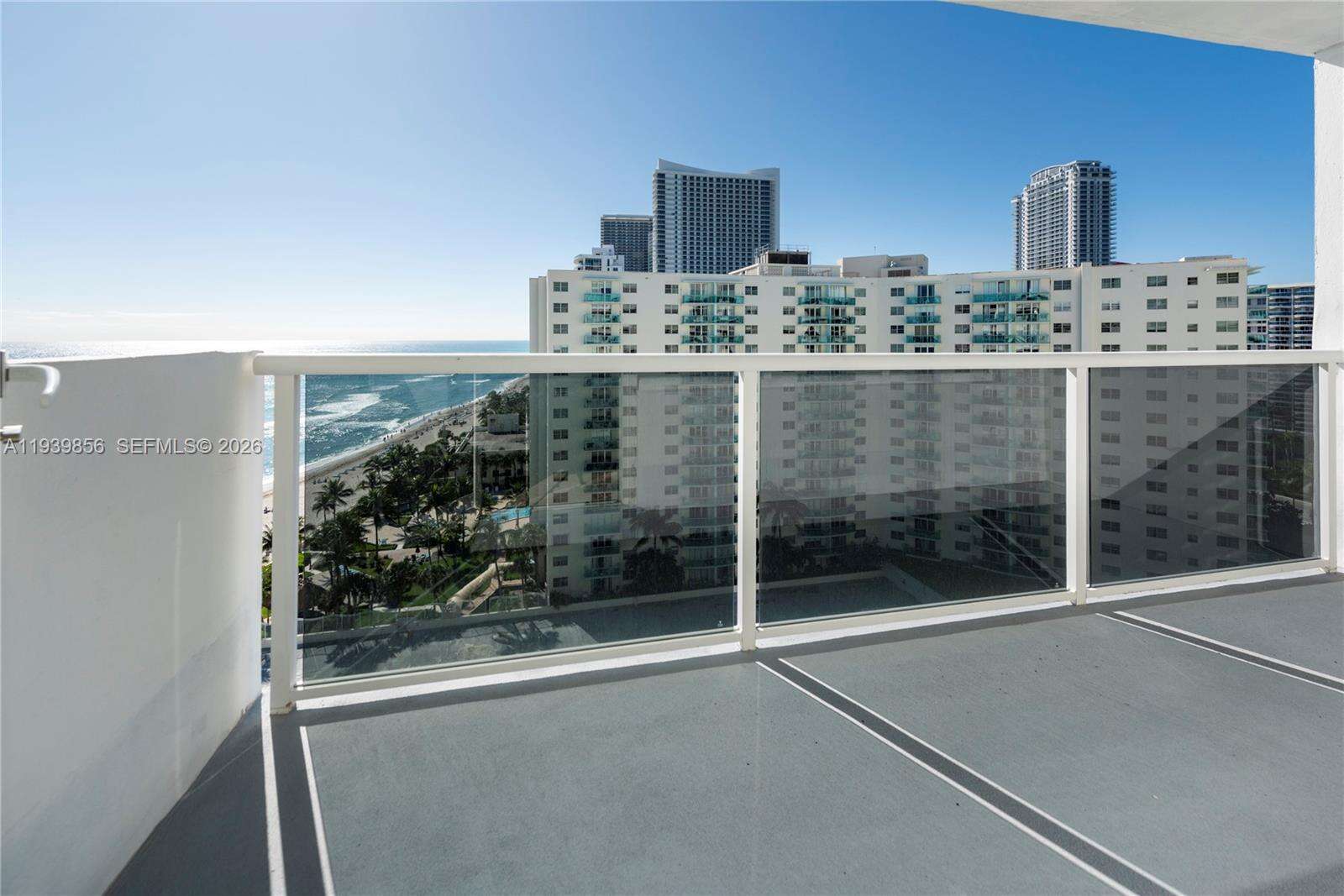Sea Air Towers at 3725 Ocean Dr, Hollywood, FL 33019 - For Sale photo 25