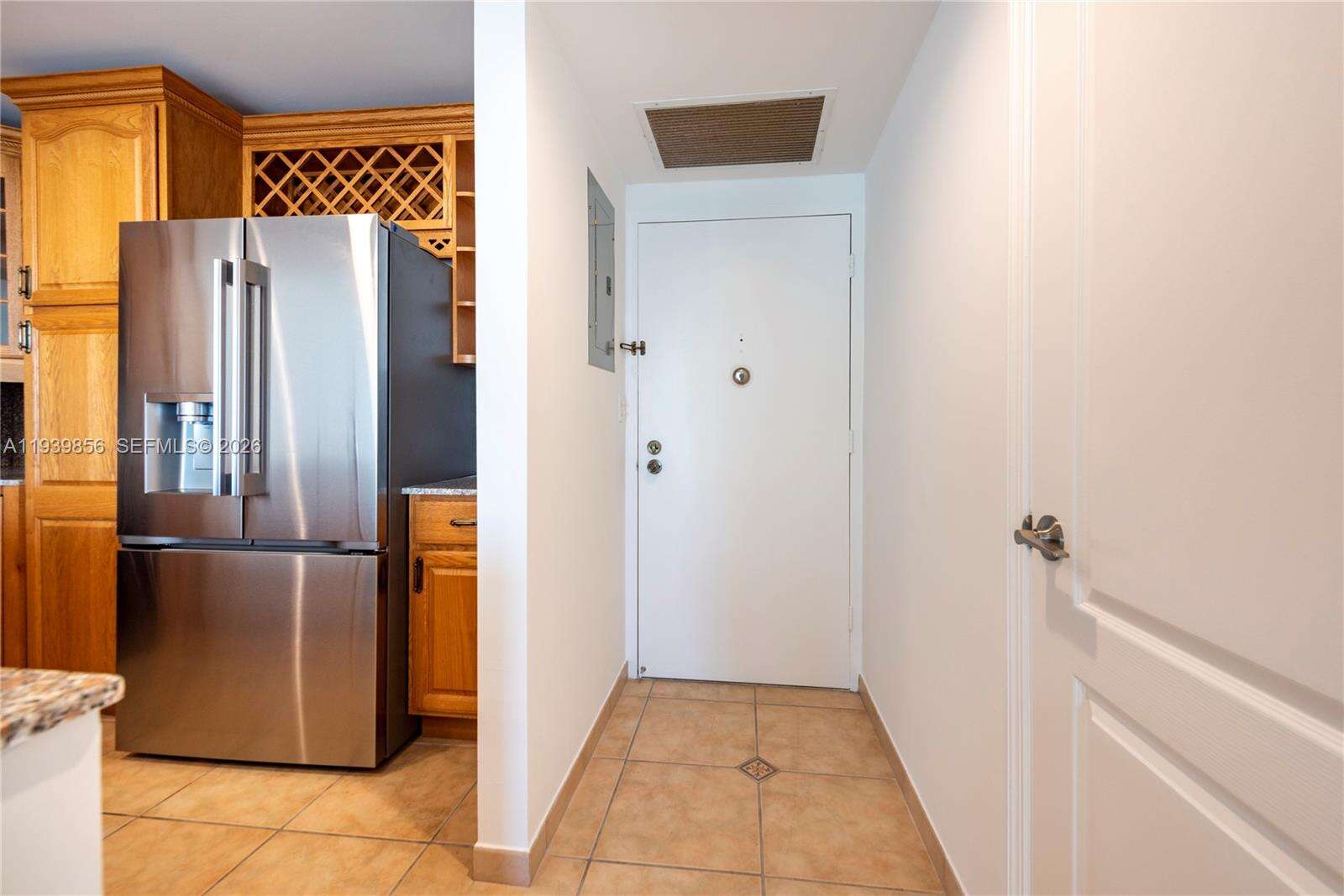Sea Air Towers at 3725 Ocean Dr, Hollywood, FL 33019 - For Sale photo 7