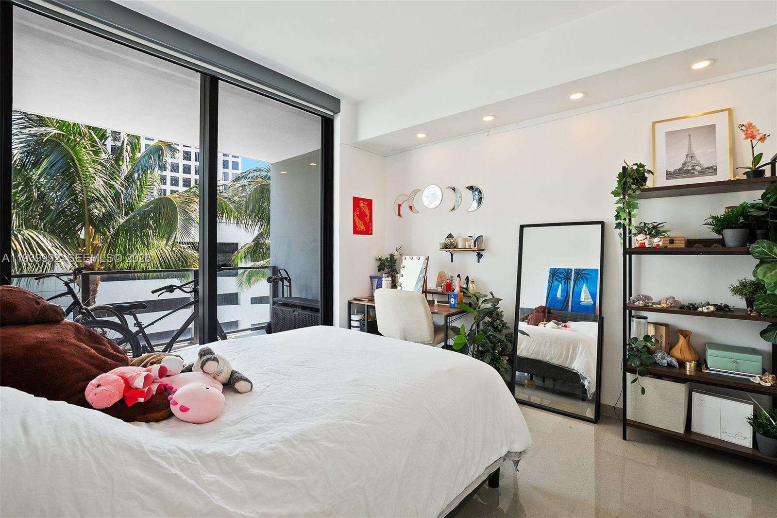 REACH - 68 6 St, Miami, FL 33131 | Picture 12