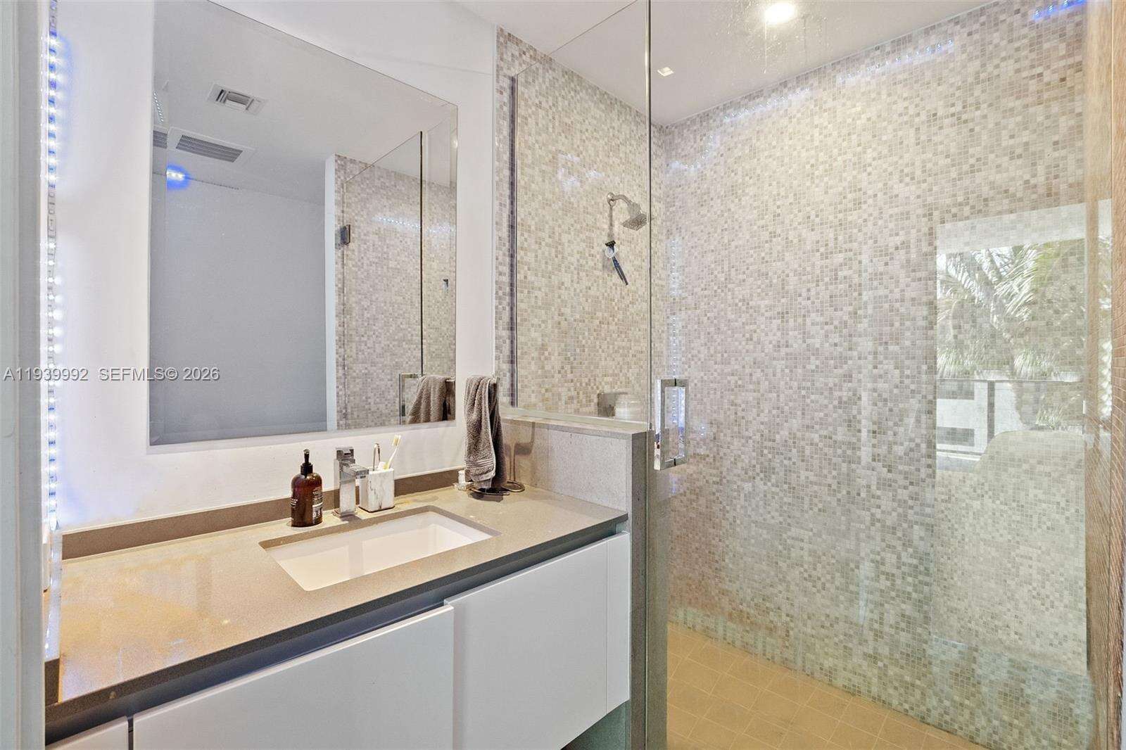 REACH - 68 6 St, Miami, FL 33131 | Picture 13