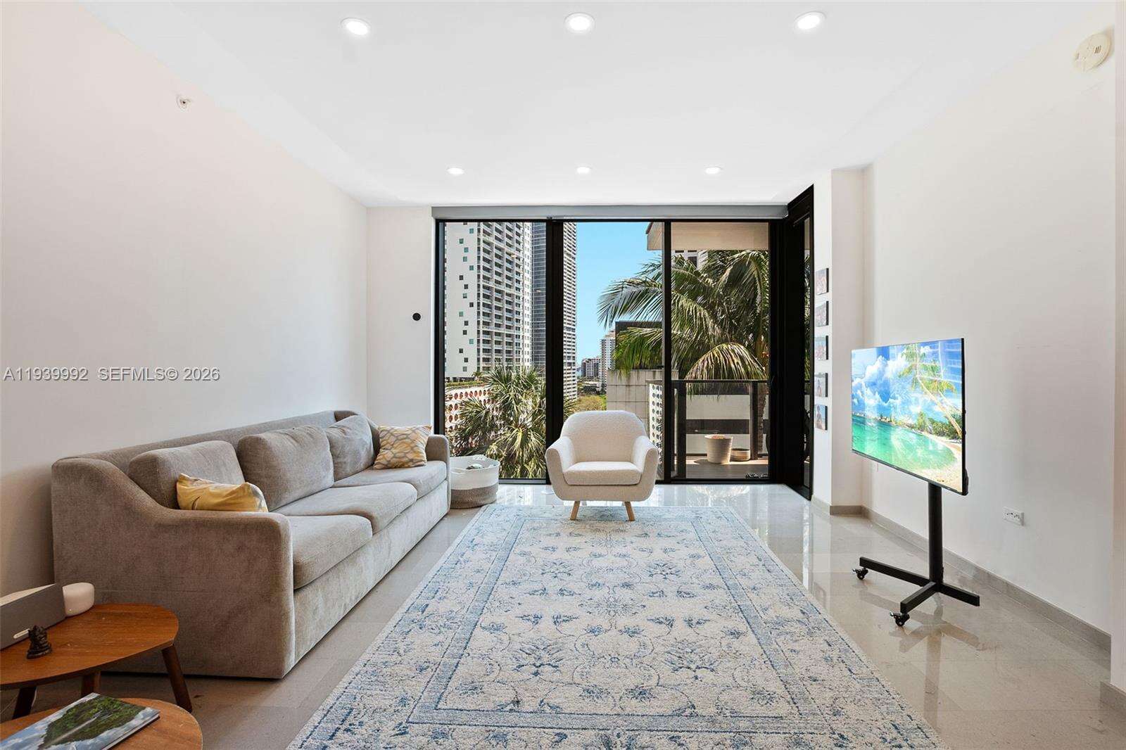 REACH - 68 6 St, Miami, FL 33131 | Picture 5
