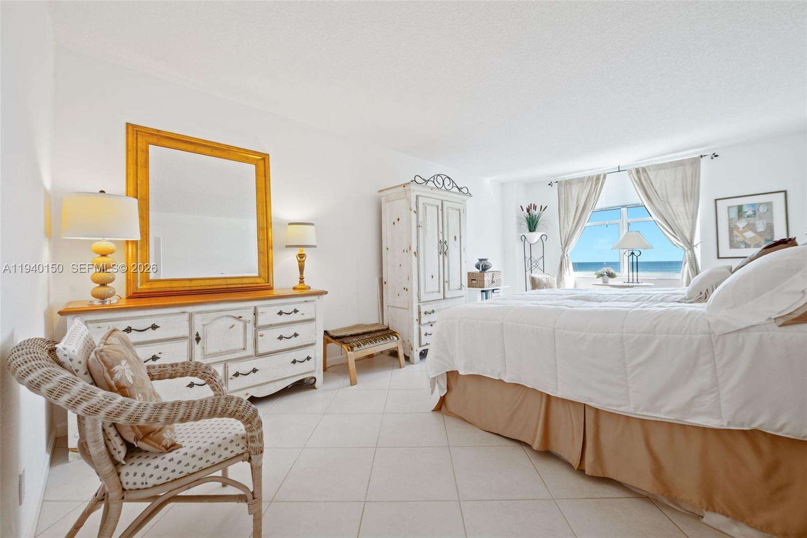 Sea Air Towers at 3725 Ocean Dr, Hollywood, FL 33019 - For Sale photo 15