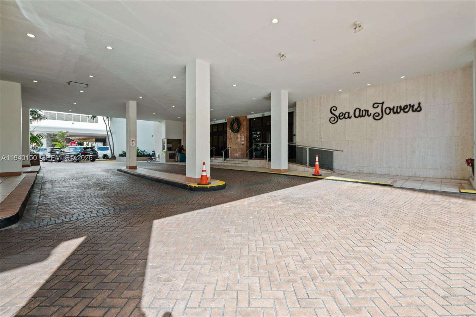 Sea Air Towers at 3725 Ocean Dr, Hollywood, FL 33019 - For Sale photo 22