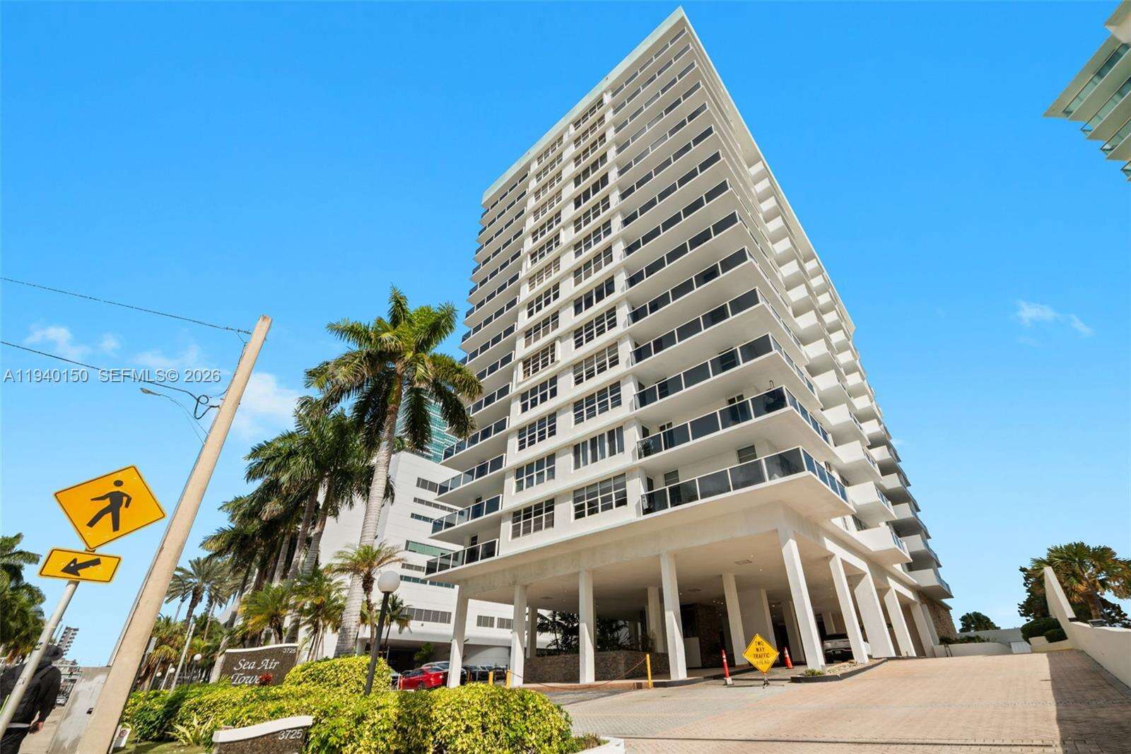 Sea Air Towers at 3725 Ocean Dr, Hollywood, FL 33019 - For Sale photo 30