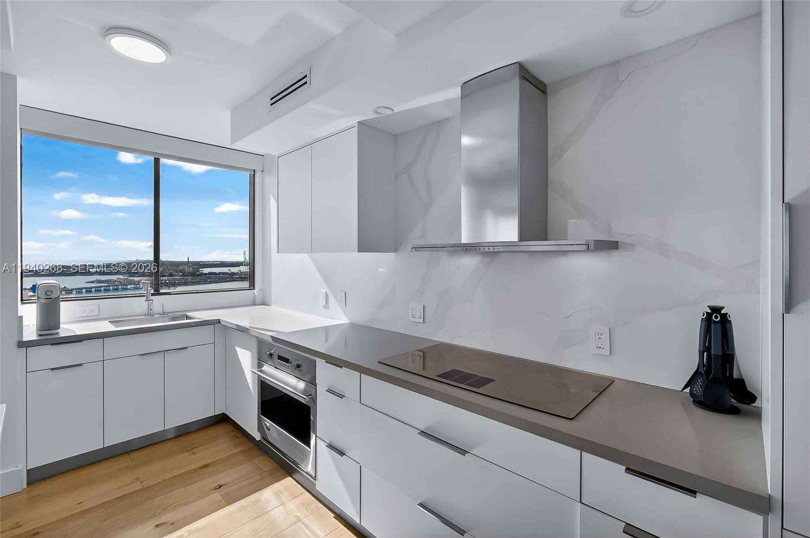 THE WAVERLY AT SOUTH BEACH - 1330 W Ave, Miami Beach, FL 33139 | Picture 9