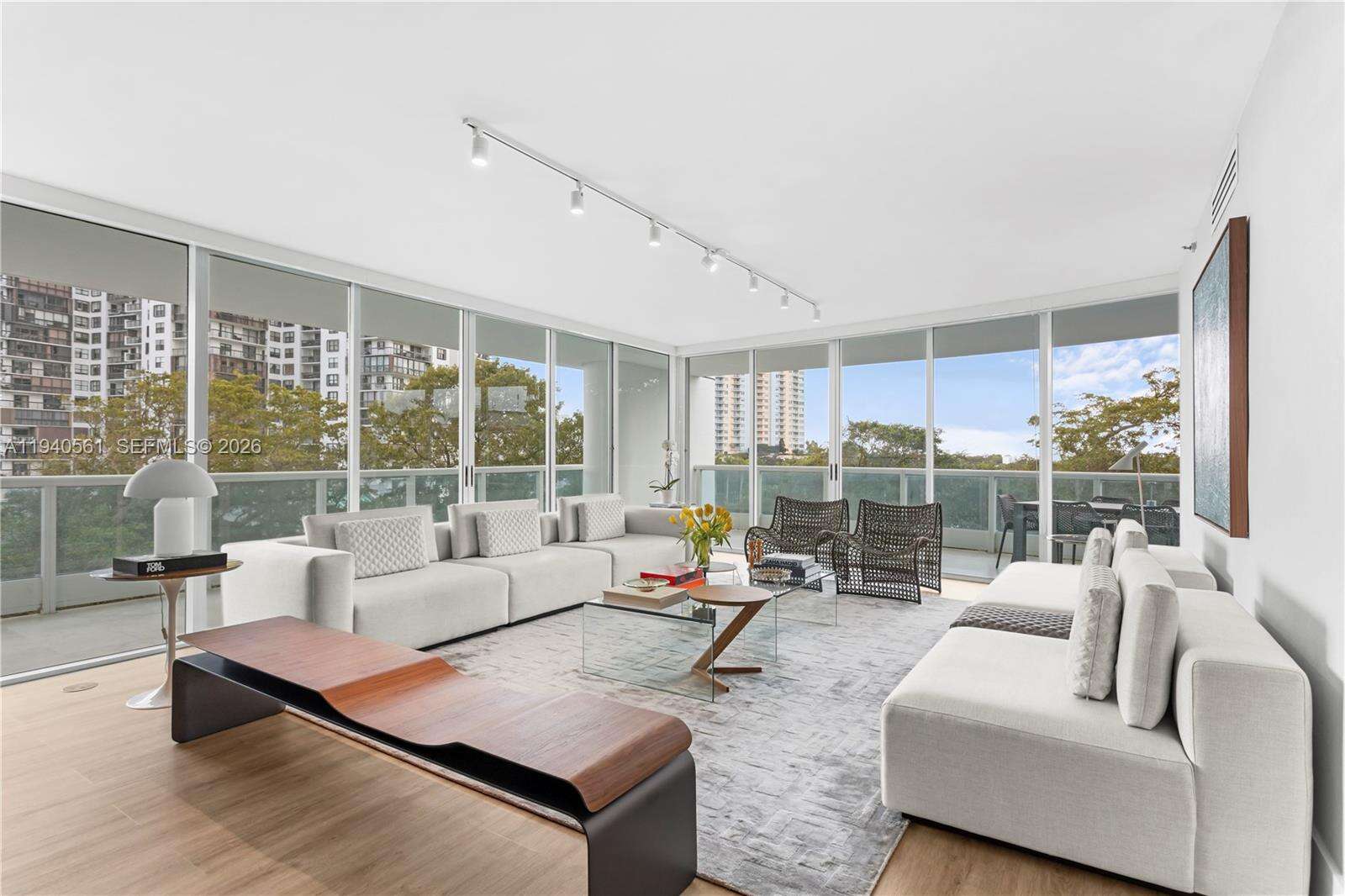 BRISTOL TOWER - 2127 Brickell Ave, Miami, FL 33129 | Picture 2