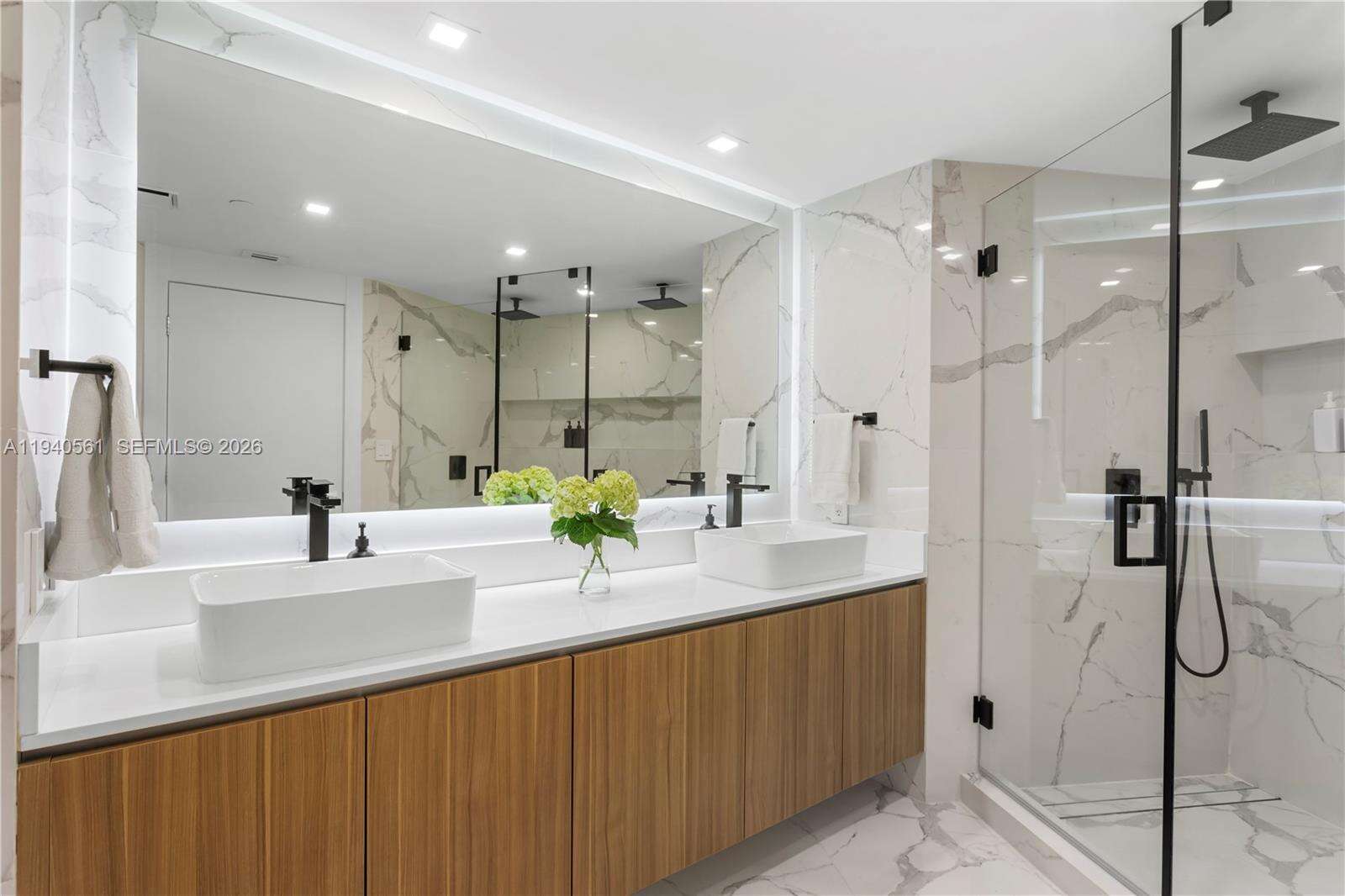 BRISTOL TOWER - 2127 Brickell Ave, Miami, FL 33129 | Picture 19