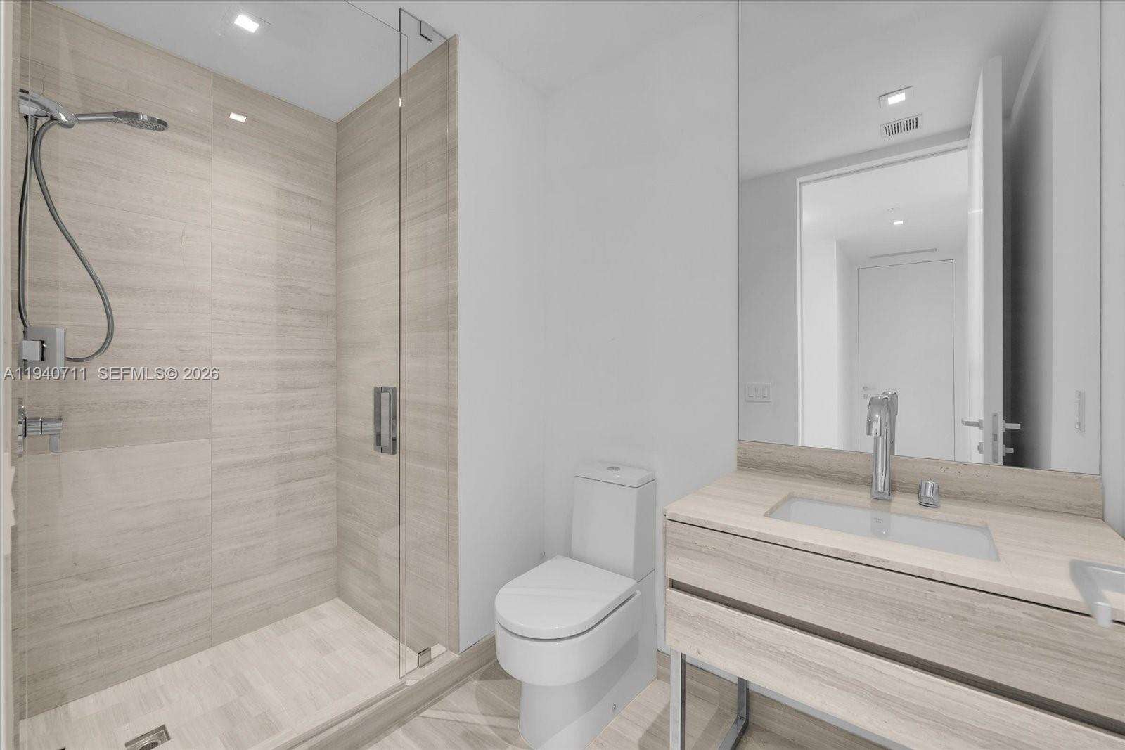 18975 COLLINS - 18975 Collins Ave, Sunny Isles Beach, FL 33160 | Picture 34