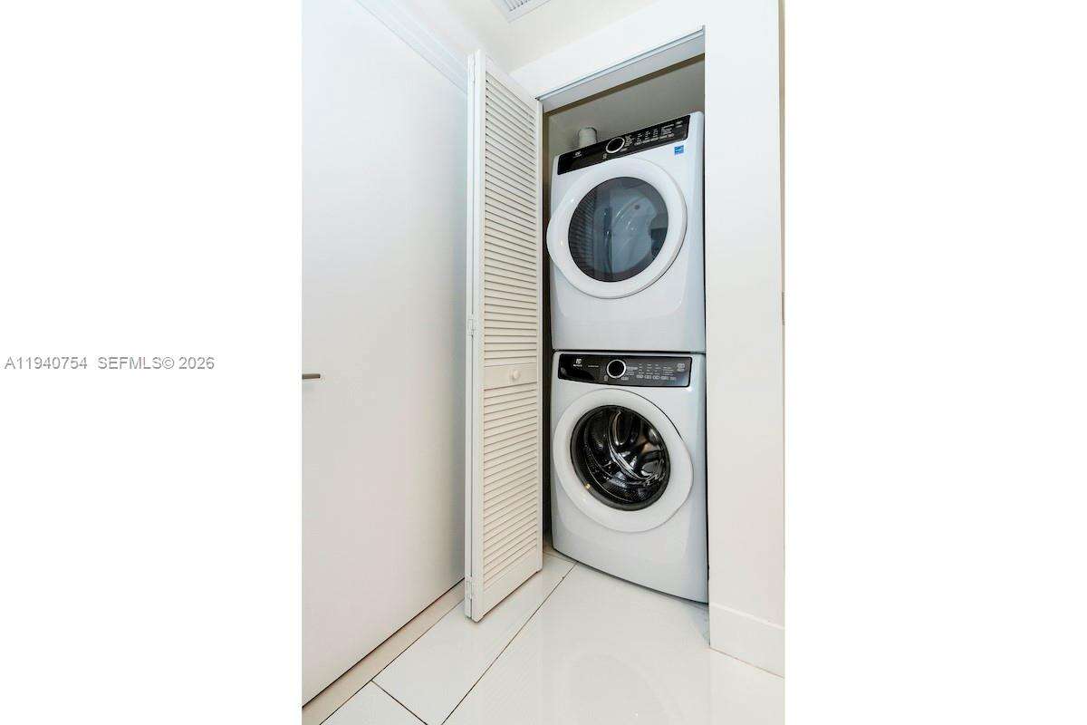 PARQUE TOWERS - 300 Sunny Isles Blvd, Sunny Isles Beach, FL 33160 | Picture 23