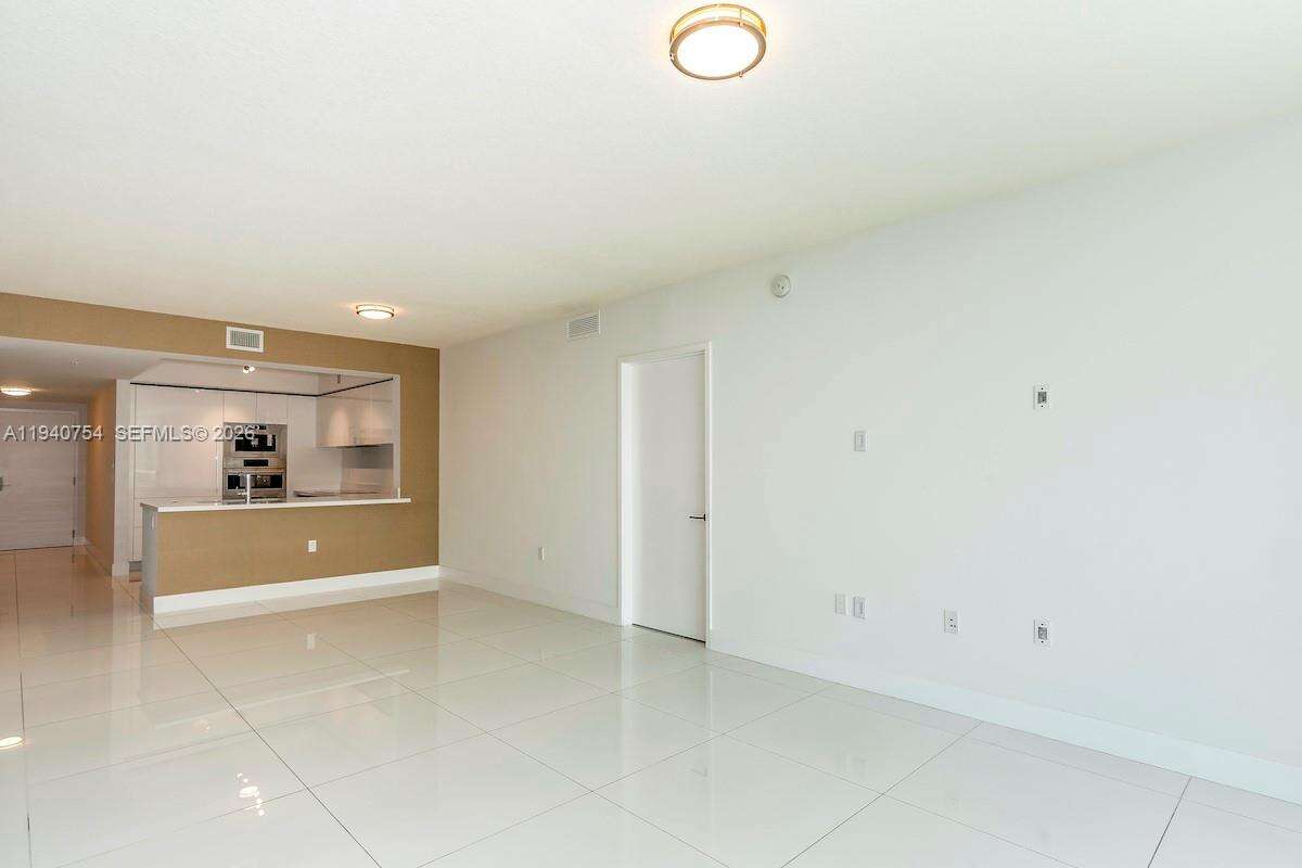 PARQUE TOWERS - 300 Sunny Isles Blvd, Sunny Isles Beach, FL 33160 | Picture 25