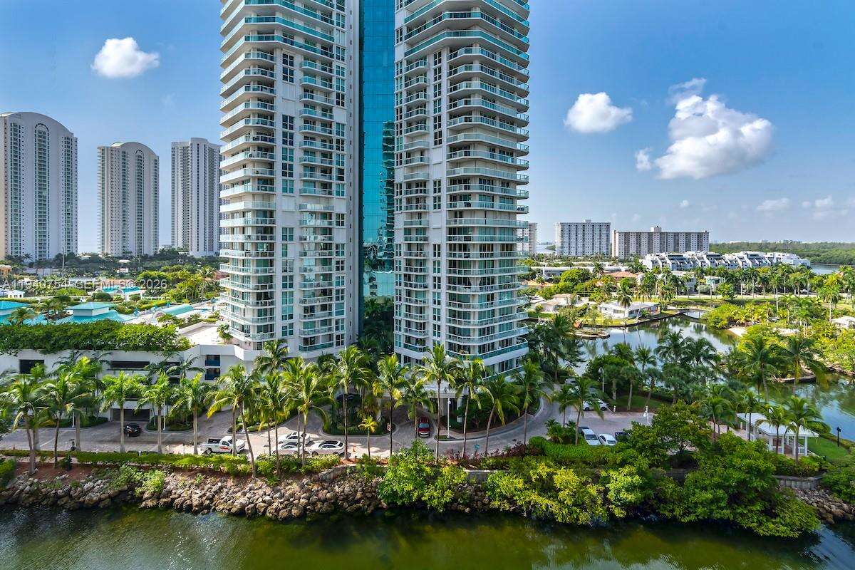 PARQUE TOWERS - 300 Sunny Isles Blvd, Sunny Isles Beach, FL 33160 | Picture 32
