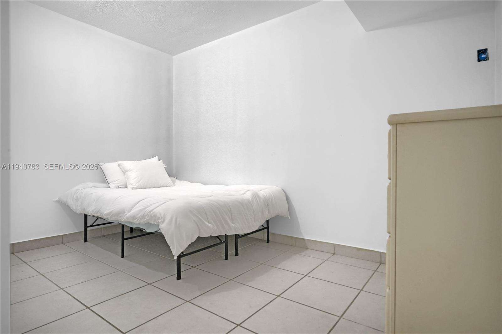 The Carriage Club North at 5005 Collins Ave, Miami Beach, FL 33140 - For Sale photo 12