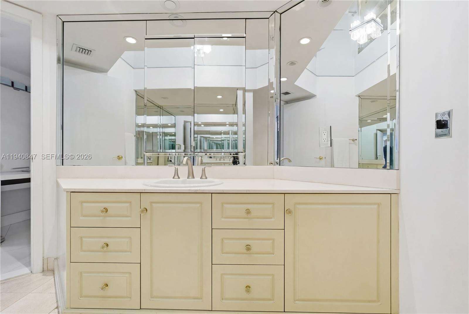 1000 Williams Island at 1000 Island Blvd, Aventura, FL 33160 - For Sale photo 15