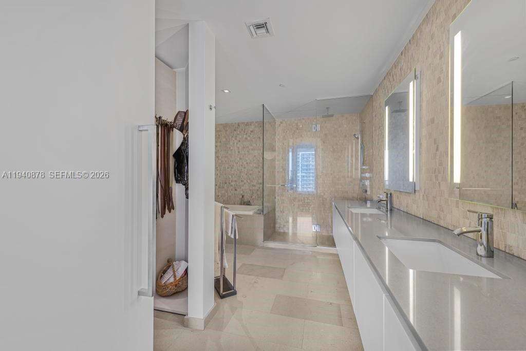 Reach Brickell at 68 6 St, Miami, FL 33131 - For Sale photo 19