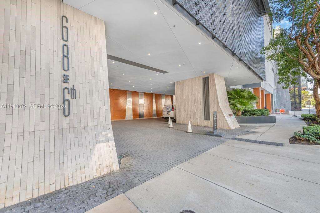 Reach Brickell at 68 6 St, Miami, FL 33131 - For Sale photo 4