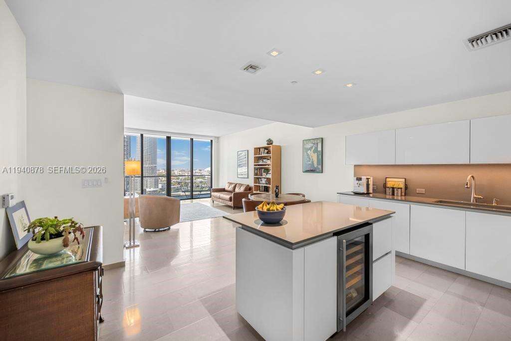 Reach Brickell at 68 6 St, Miami, FL 33131 - For Sale photo 7