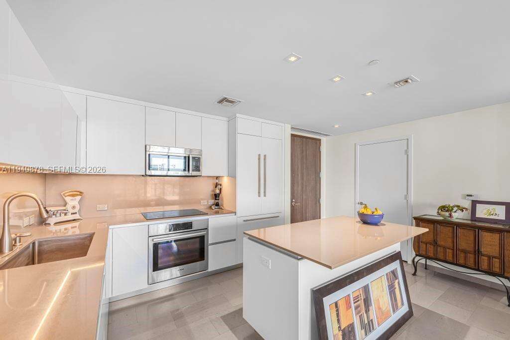 Reach Brickell at 68 6 St, Miami, FL 33131 - For Sale photo 10
