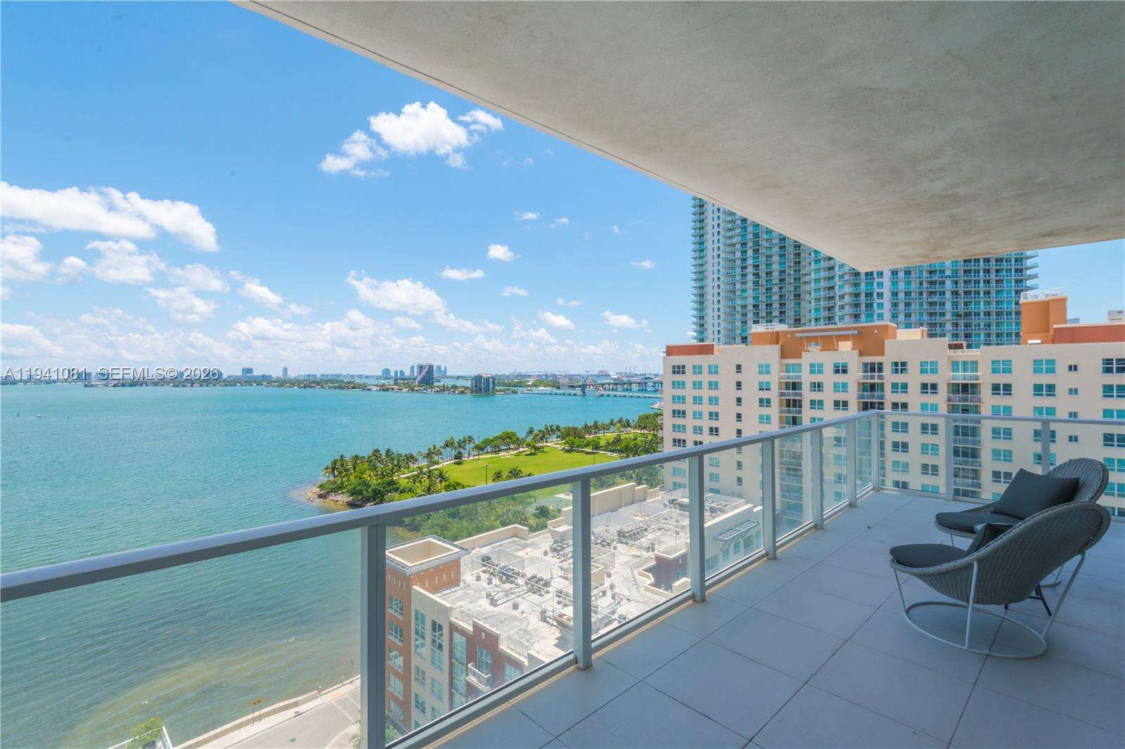 PARAMOUNT BAY - 2020 Bayshore Dr, Miami, FL 33137 | Picture 2