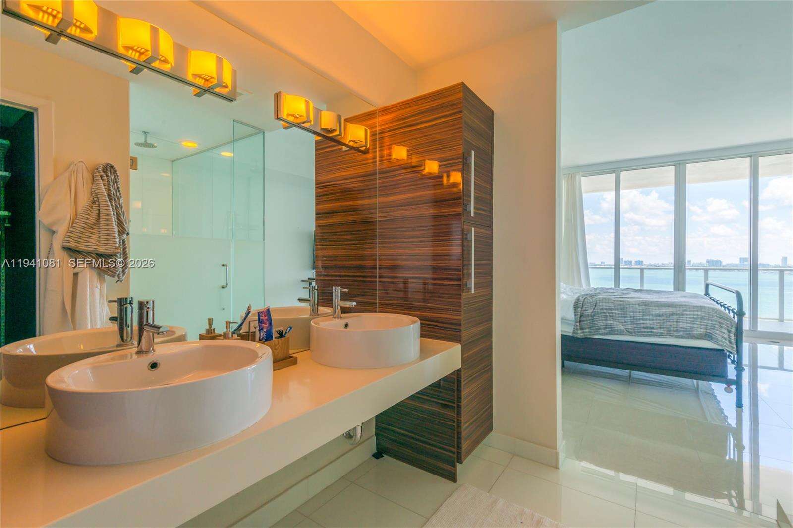 PARAMOUNT BAY - 2020 Bayshore Dr, Miami, FL 33137 | Picture 14